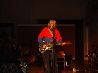 Guitar George live at Touchstones